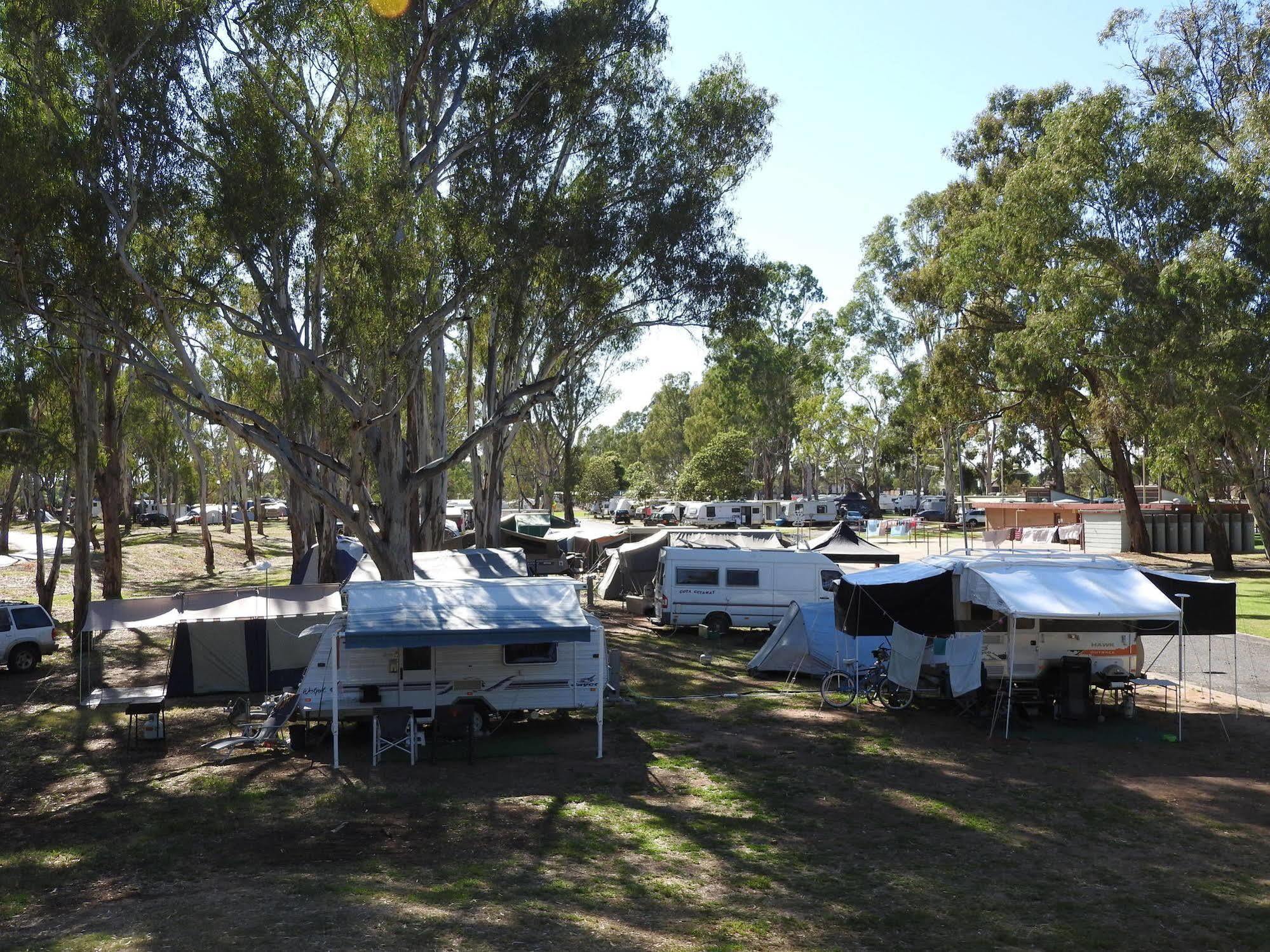 Victoria Lake Holiday Park Shepparton Exterior photo