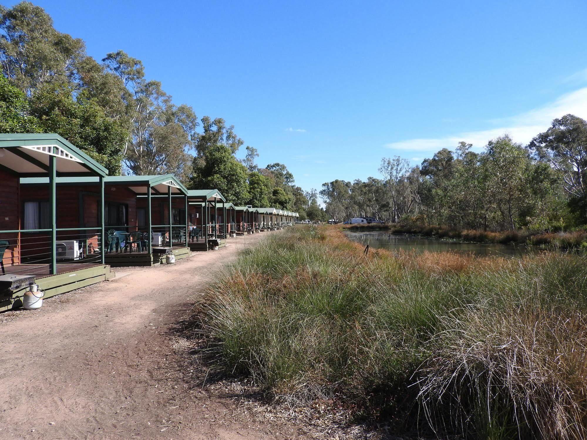 Victoria Lake Holiday Park Shepparton Exterior photo